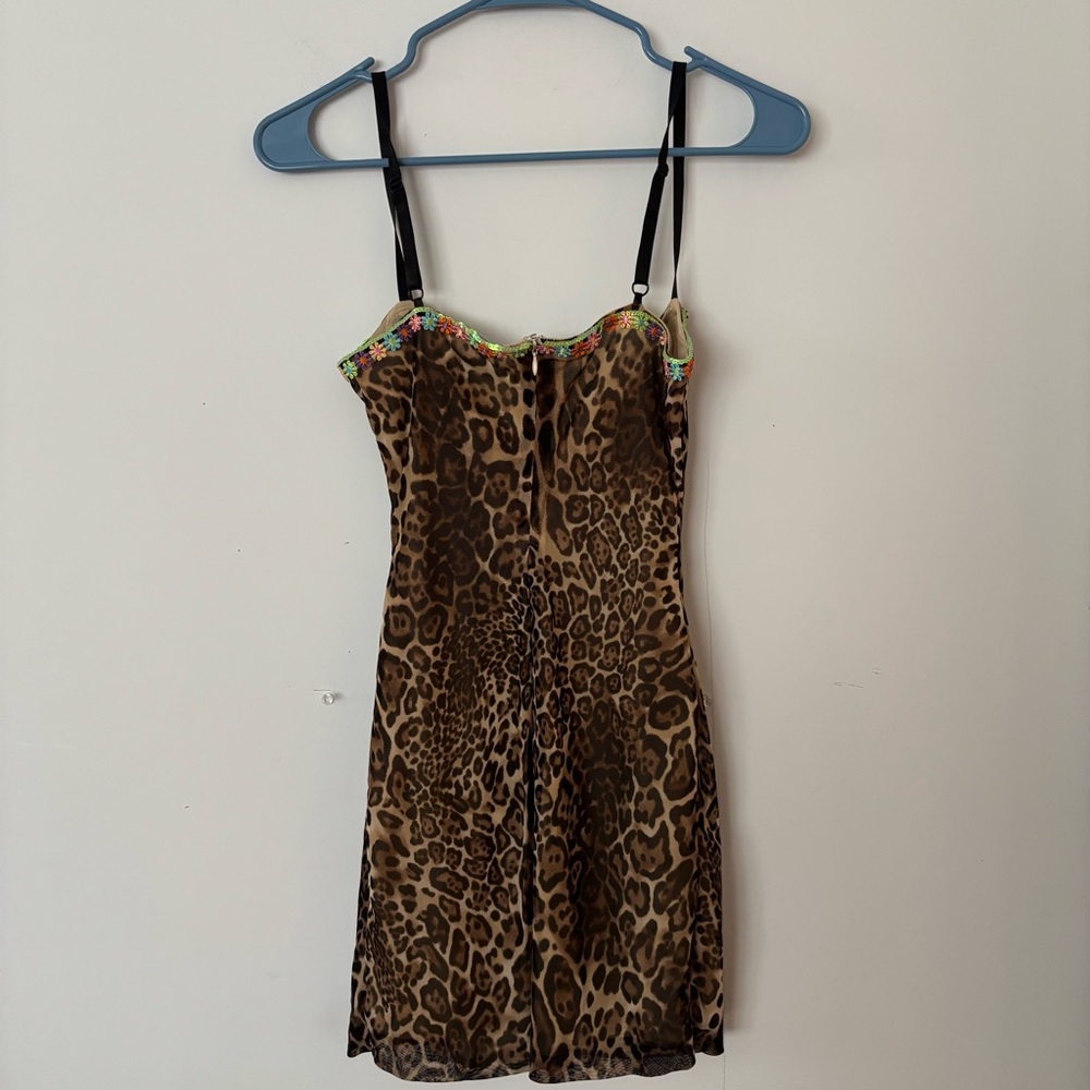guizio brown cheetah leopard print bodycon mini dress with colourful floral trim - Picture 3 of 6